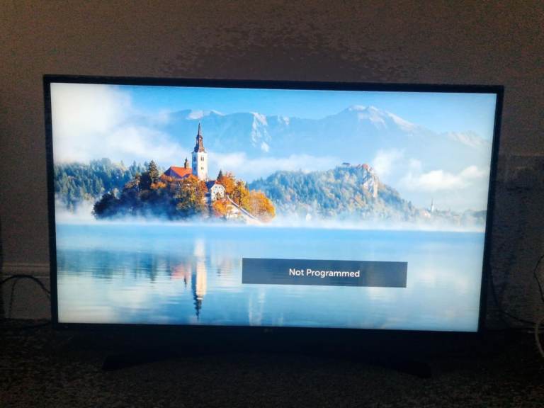LG Smart TV HDR 4K Ultra HD Led 43 inches for sale 