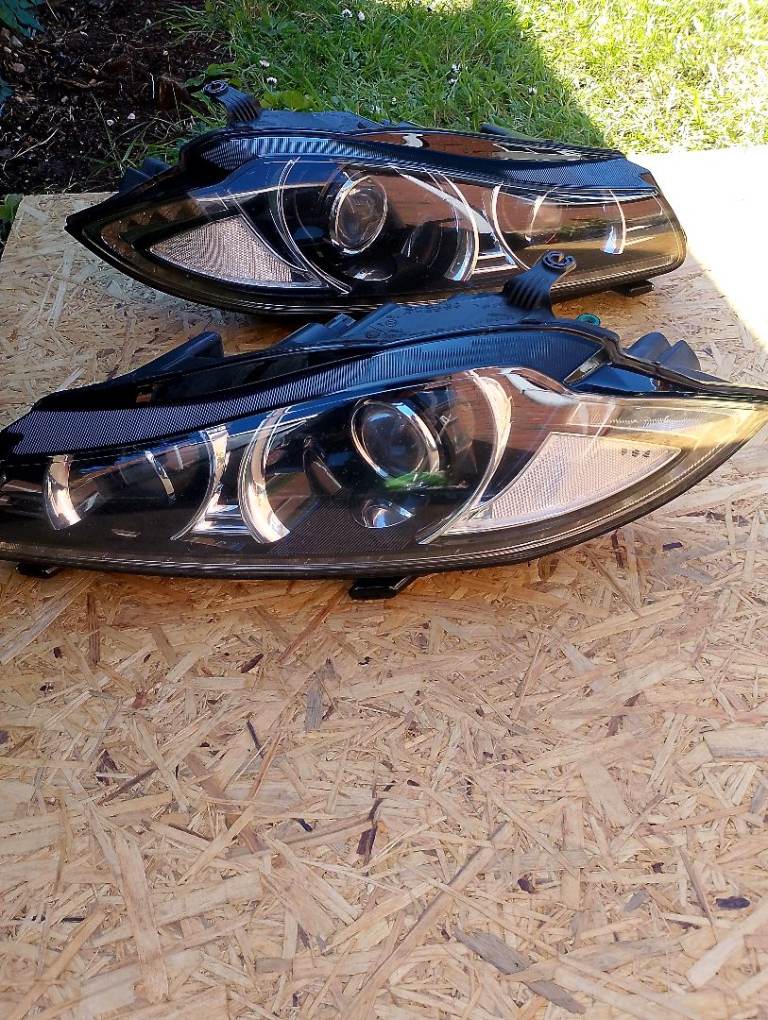 Jaguar XF Headlights Xenon
