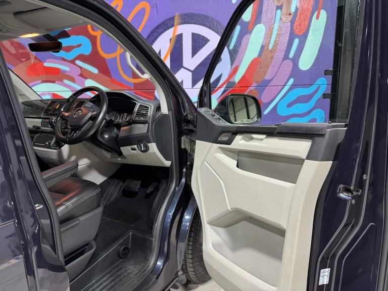 2018 Volkswagen Transporter 2.0 BiTDI BMT 204 Highline Kombi Van 4MOTION DSG Crew Van Diesel Auto...