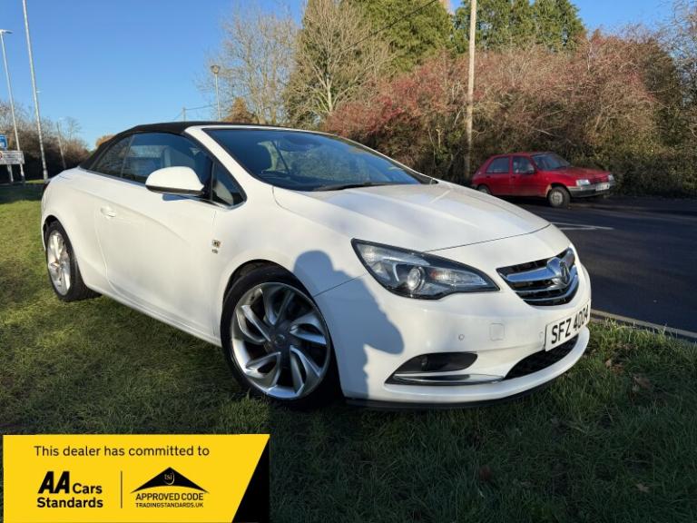 2014 Vauxhall Cascada 2.0 CDTi Bi-Turbo 195 Elite 2dr VERY RARE BI TURBO 12 SERVICES FULLY LOADED...