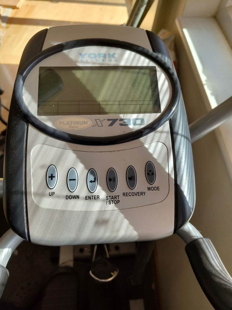 York Fitness Platinum X730 Cross Trainer – Good Condition