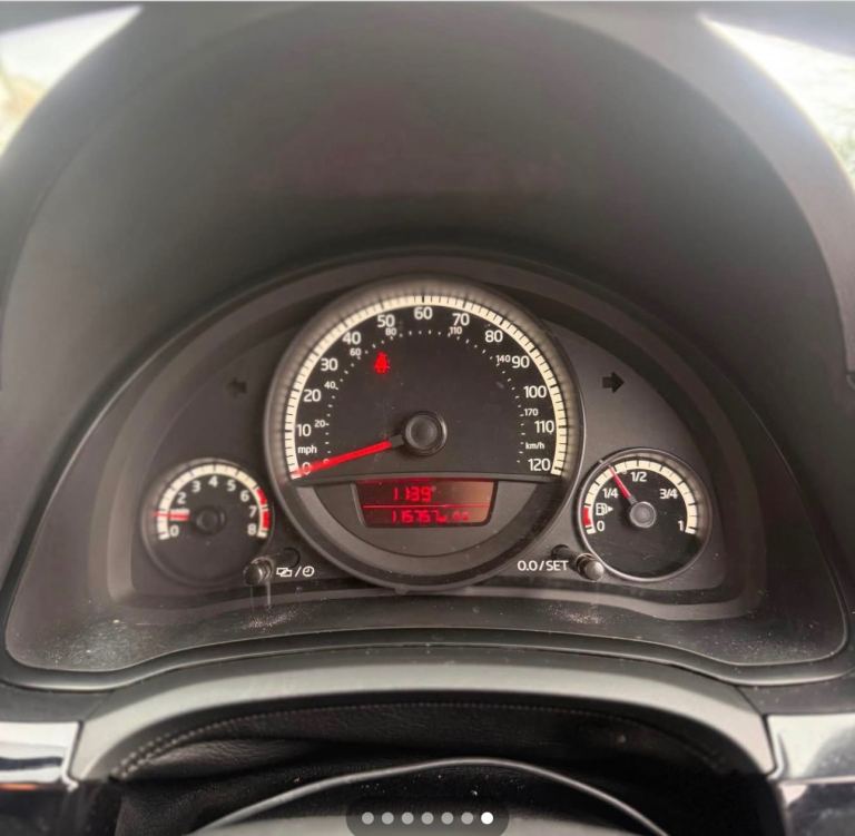Volkswagen, UP, Hatchback, 2012, Manual, 999 (cc), 5 doors