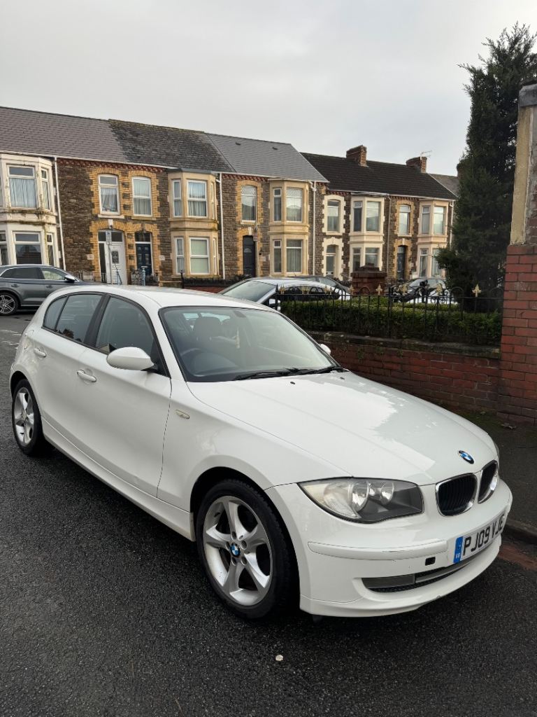 BMW, 1 SERIES, Hatchback, 2009, Manual, 1995 (cc), 5 doors