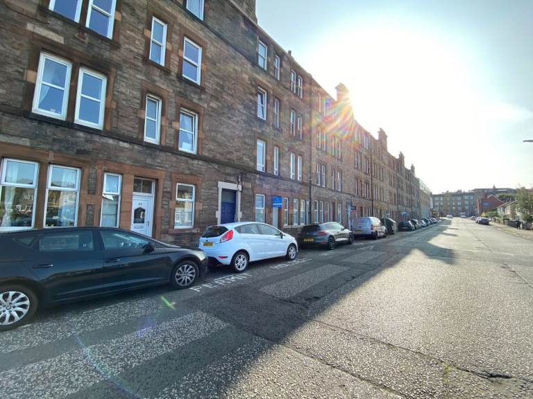 1 Bed Furnished Flat, Logie Green Rad, Canonmills 