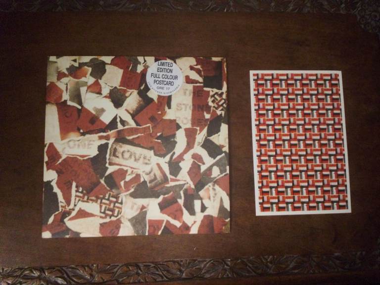 STONE ROSES  'ONE LOVE' VINYL 7'' SINGLE WITH POSTCARD 