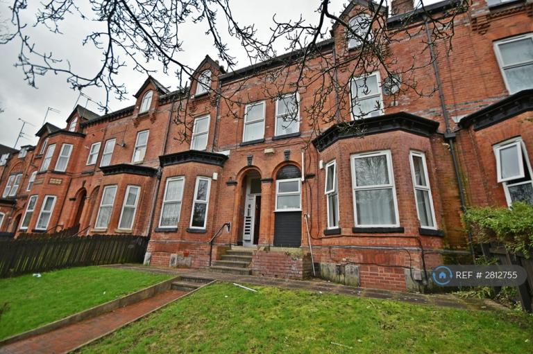 3 bedroom flat in Great Clowes Street, Salford, M7 (3 bed) (#2812755)
