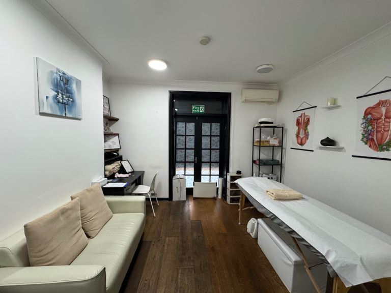 Private Treatment Room for Rent – Richmond – £250/week