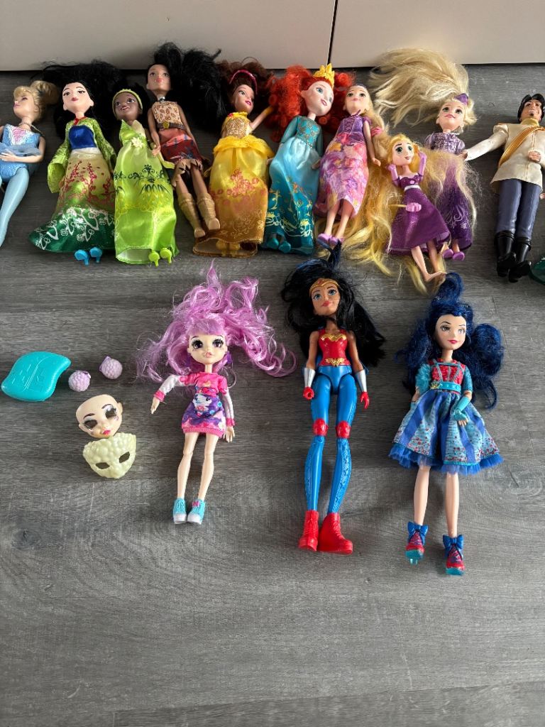 Disney dolls  