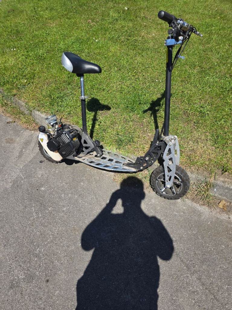 Go ped runs a rides 