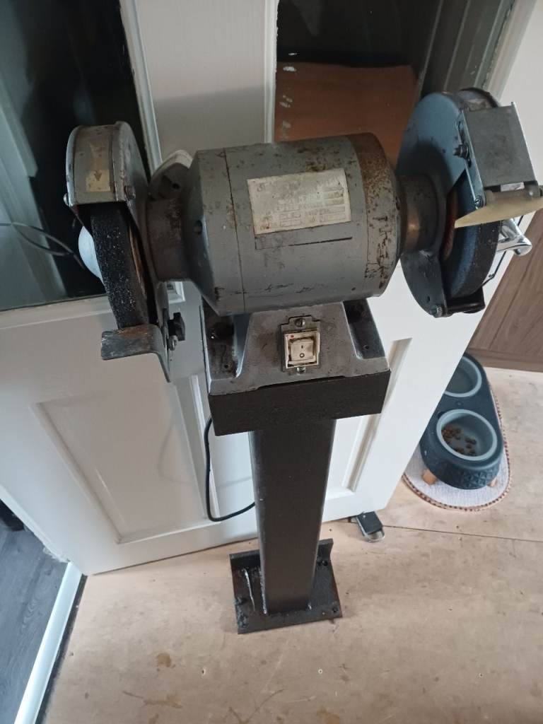 Heavy duty bench grinder&stand £30