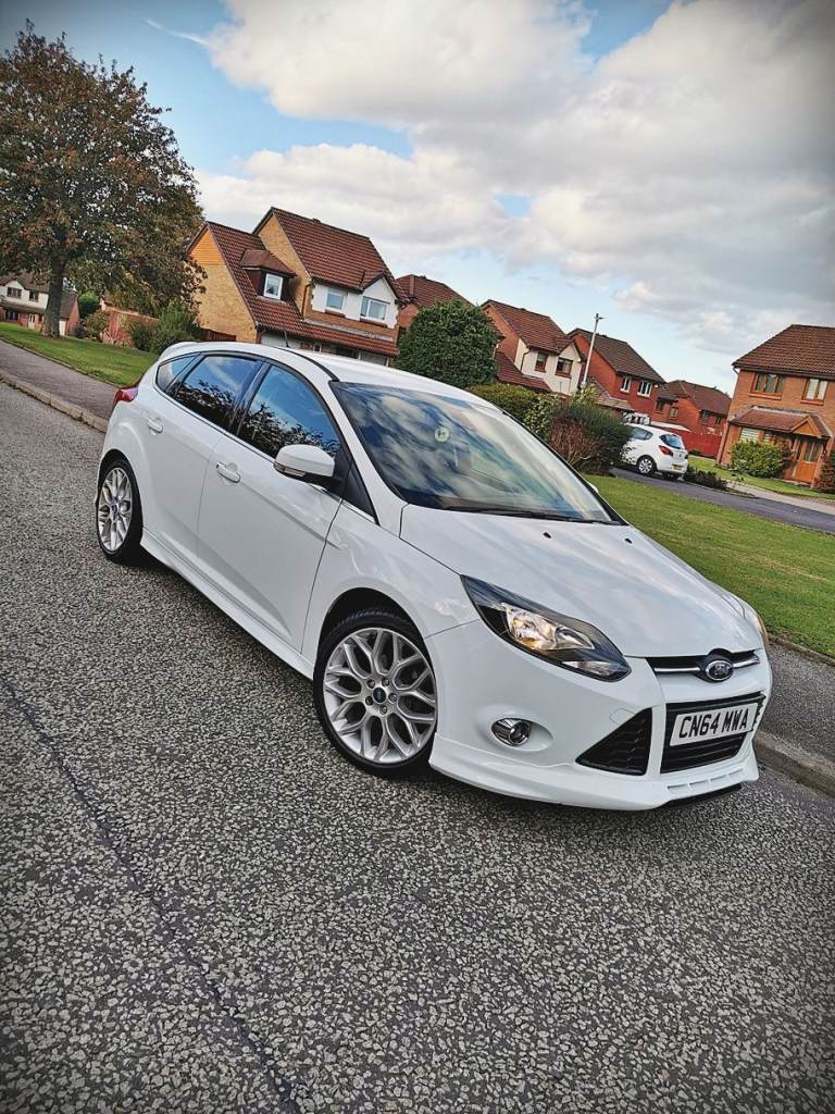 2015 FORD FOCUS ZETEC S...£35 TAX...50 MPG...1.0 PETROL...125 BHP...6 SPEED..2 OWNERS..FSH..FULL MOT