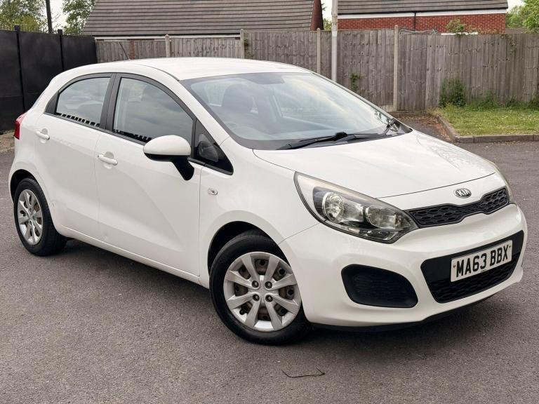 2013 Kia Rio 1.25 1 5dr HATCHBACK PETROL Manual