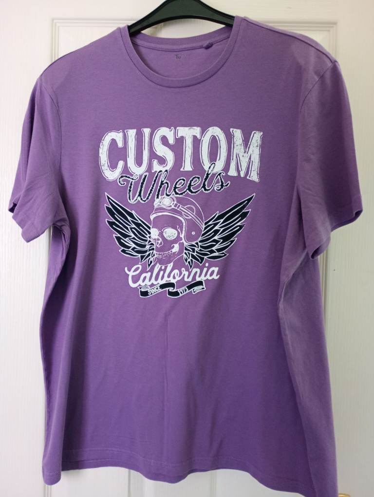 T-SHIRT(Bikers) LARGE, CH. 42/44 app. - 'CUSTOM Wheels - California since 1973' logo. New.