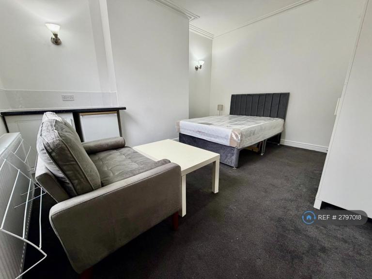 1 bedroom in Mitford Place, Leeds, LS12 (#2797018)