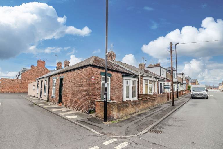 Three bedroom bungalow, Hendon Burn Avenue West Sunderland, SR2 8LB