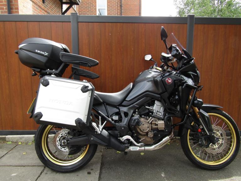 HONDA CRF 1000 DCT AFRICAN TWIN * ALL THE KIT AND MORE *LOW MILES * CARPLAY *