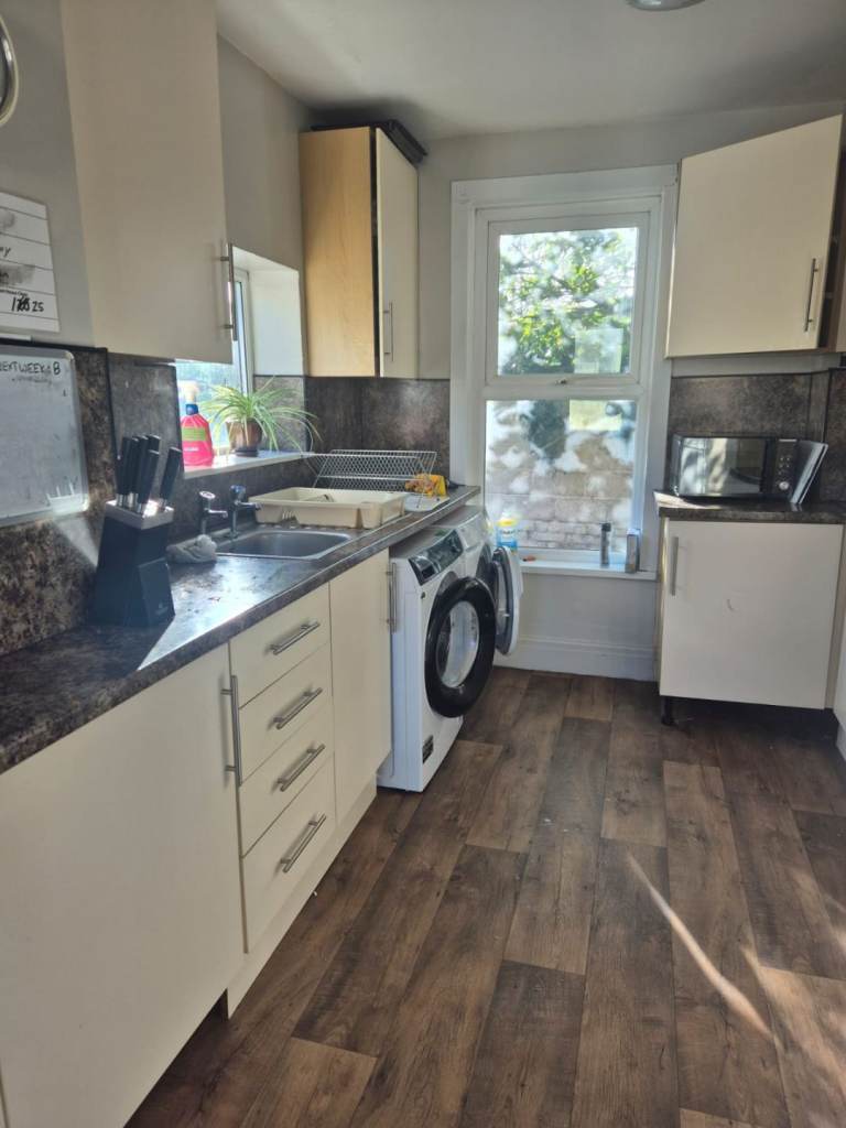 Double room in a shared house in Keyham