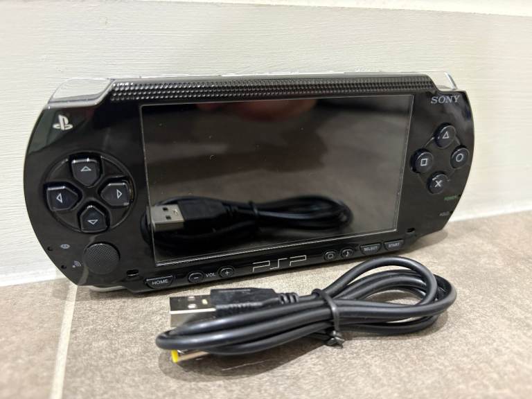 Sony PSP Handheld Console - Black (VGC condition)