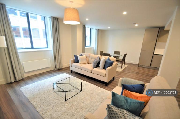 2 bedroom flat in Lightwell, Birmingham, B3 (2 bed) (#3053753)