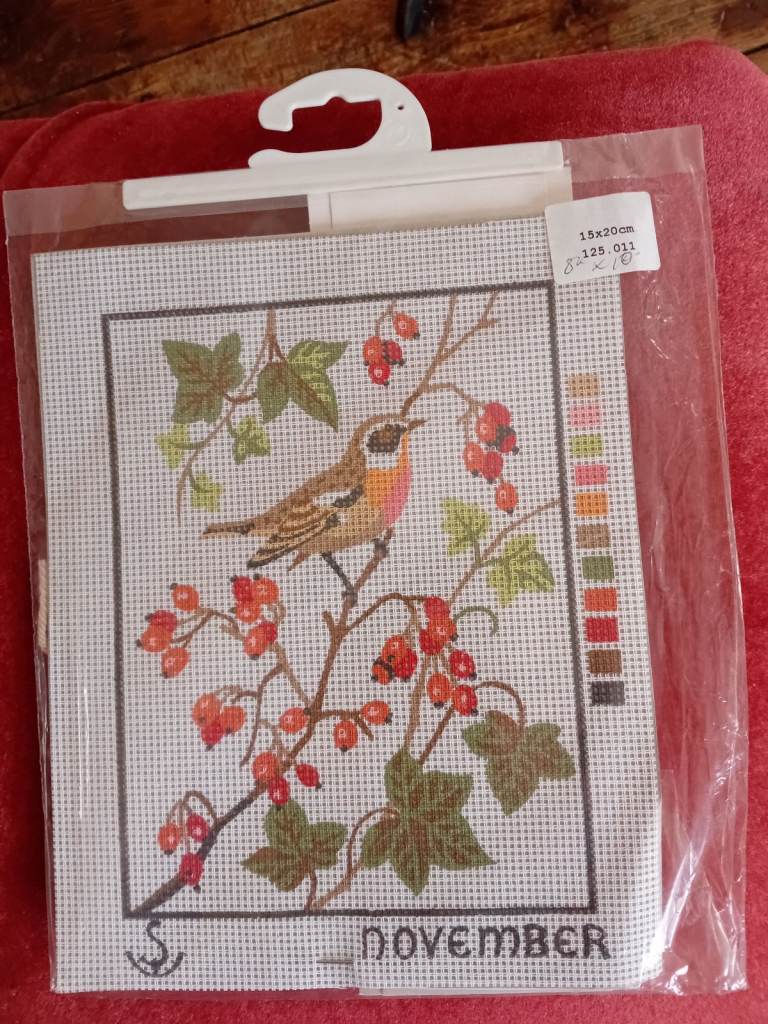Tapestry Kit  - November Bird - NEW 