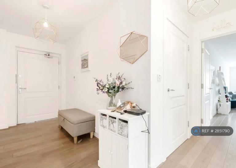 1 bedroom in Nihill Place, Croydon, CR0 (#2851790)