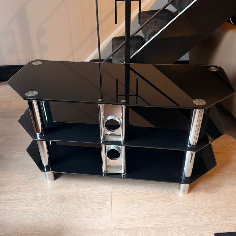 Black Glass TV Stand 105cm x 53.5 x 45cm