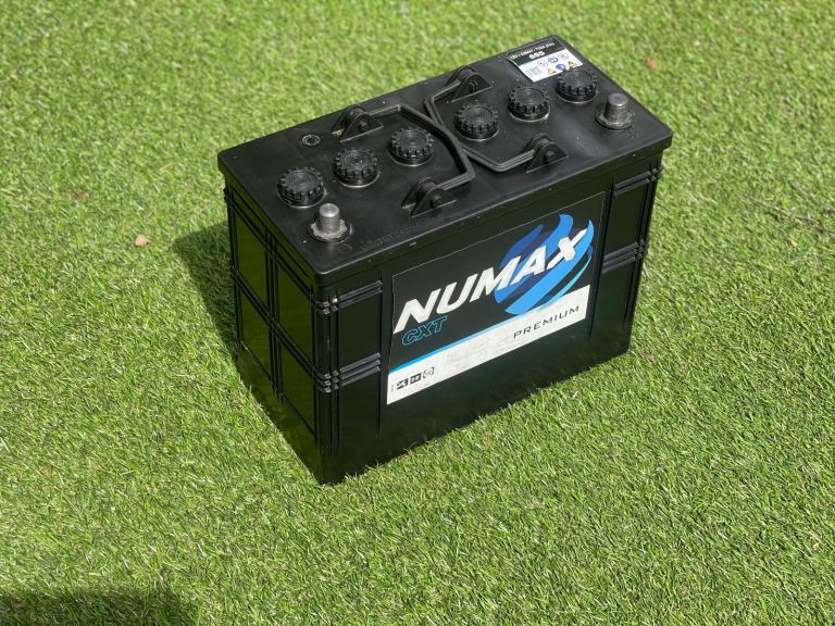 Numax 125AH battery as new 