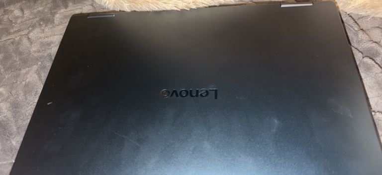 Lenovo Yoga 7 14" 2-in-1 (Ryzen Al 7350)