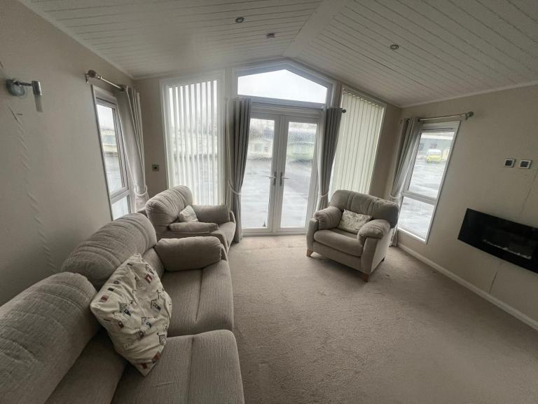 Static caravan / Lodge Prestige Seascape 42x14 2bed DG/CH - Free UK Delivery 