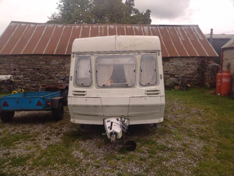 18 ft 4 berth caravan