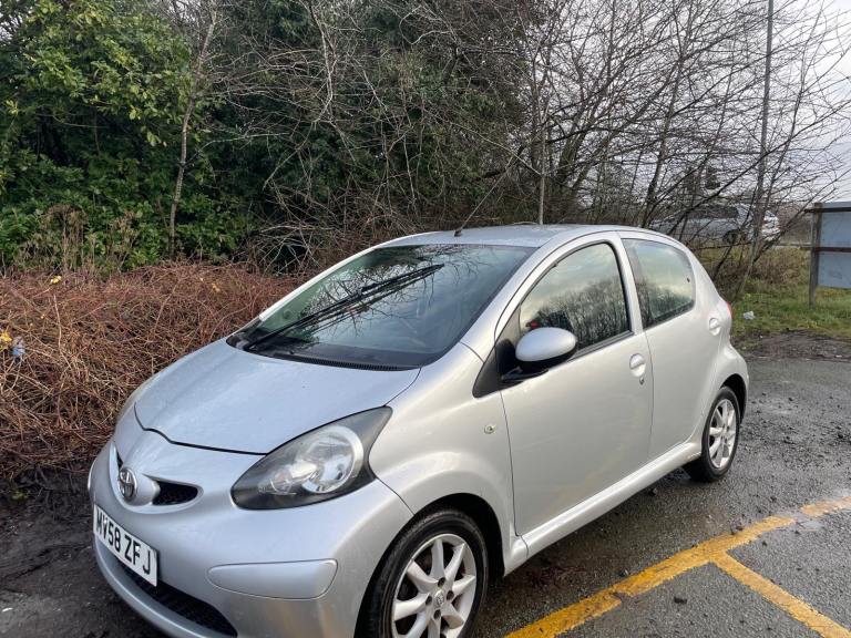 TOYOTA AYGO 1.0 VVT-I PLATINUM 58 REG 5 DOOR GENUINE 59268 MOT OCTOBER 27TH TAX £20 YEAR 60+MPG