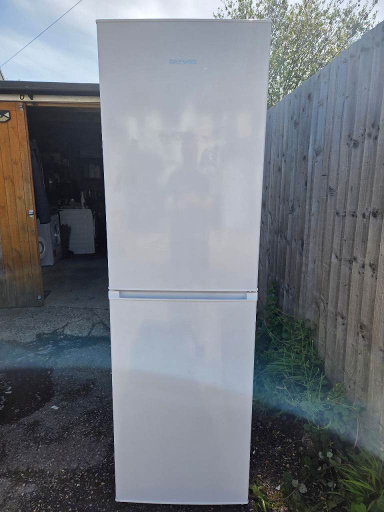 Fridge freezer DAEWOO frost free. Delivery 