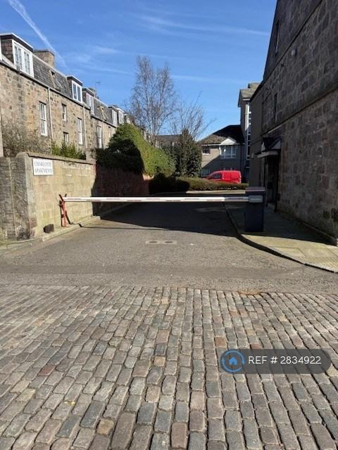 2 bedroom flat in Charlotte St, Aberdeen, AB25 (2 bed) (#2834922)