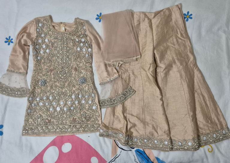 Girls Asian Wedding / Party Outfit Size 24