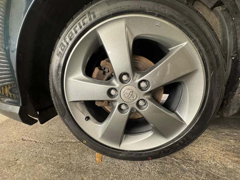 TOYOTA AURIS 1.8 VVT-h T4 2012