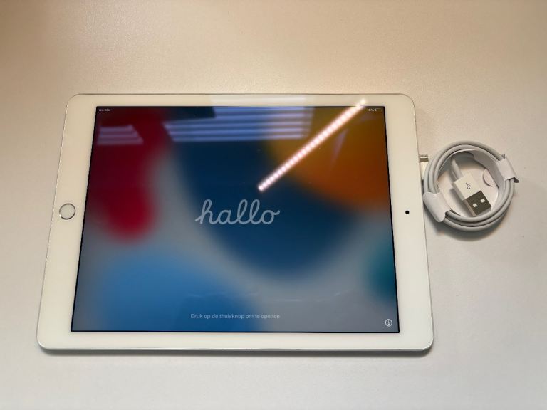 Apple iPad Air 2 Wi-Fi + Cellular (4G) 128GB Silver  BH 90%