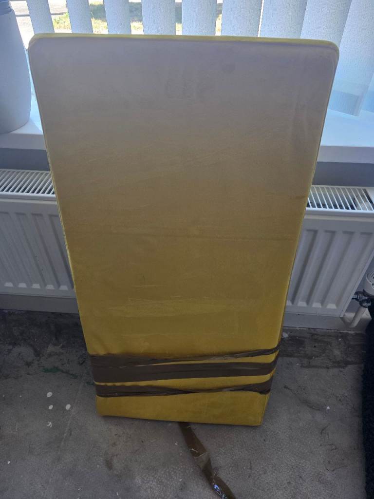 Good Condition Yellow Fabric Fold-Up Storage Ottoman