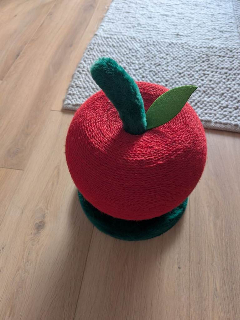 Large Apple Cat Scratcher 