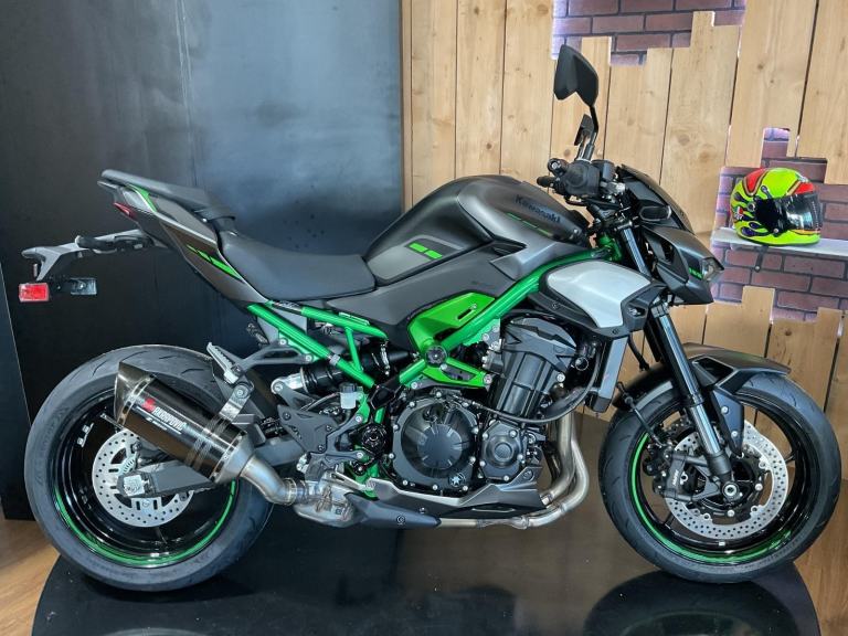 Kawasaki Z900 2025 FREE AKRAPOVIC! Cruise! Shifter! SAVE ££s! 4.9%HP & 5.9% PCP