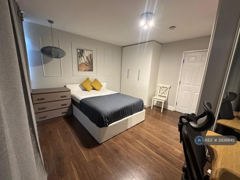 1 bedroom in Tresham Crescent, London, NW8 (#2936845)