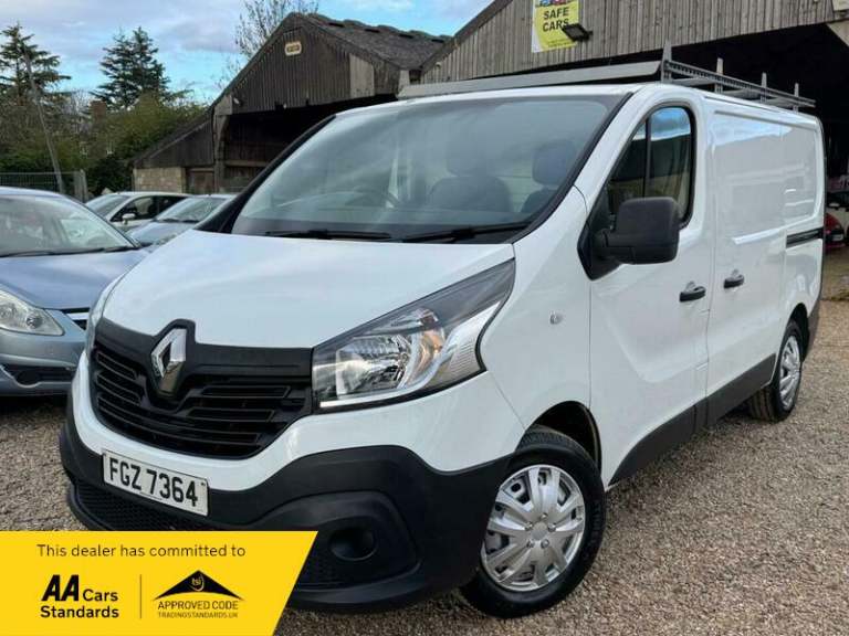 2017 Renault Trafic 1.6 dCi 27 Business SWB Standard Roof Euro 6 5dr PANEL VAN Diesel Manual