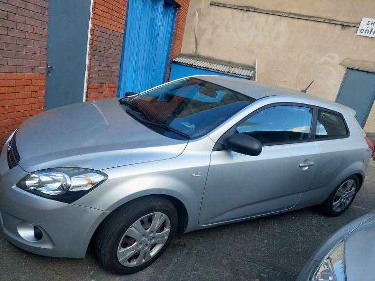 KIA proCeed 1 2010 Silver