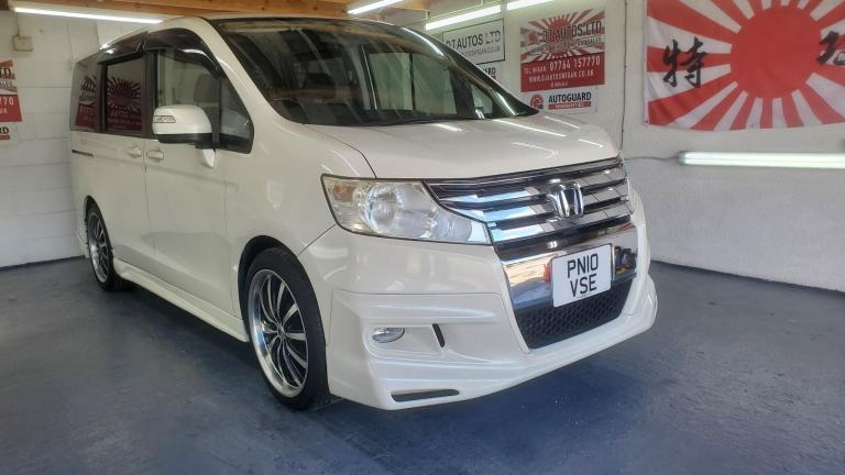 honda stepwagon spada bodystyle 2.0 auto 8 seater japanese import new tyres 2010