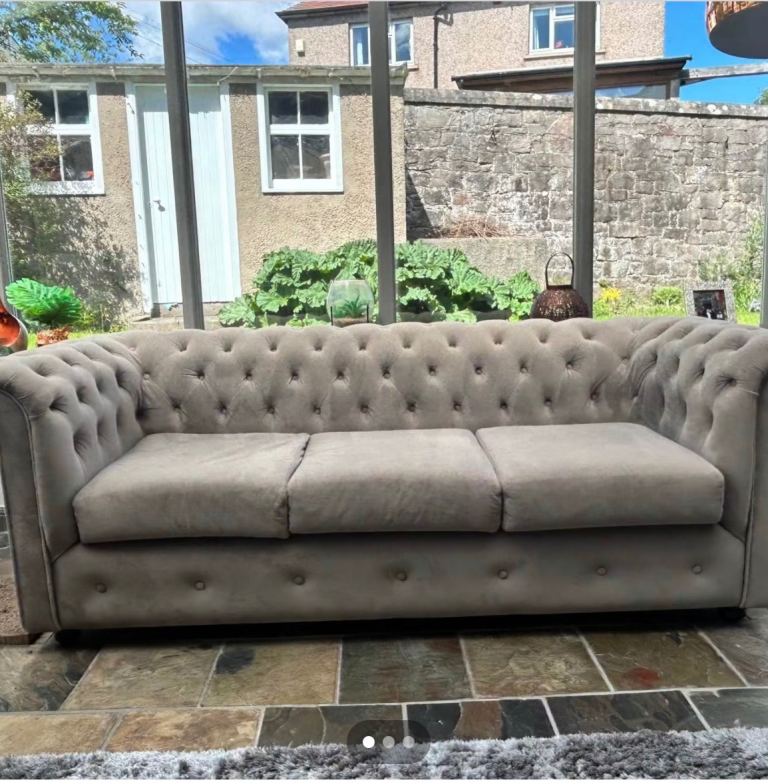 Lovely Grey Chesterfield Style Sofa – Good Condition