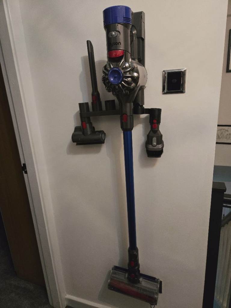 Dyson v8 absolute cordless vacuum 
