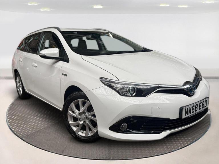 TOYOTA AURIS 1.8 VVT-h Icon Tech PETROL HYBRID 1 OWNER 2019