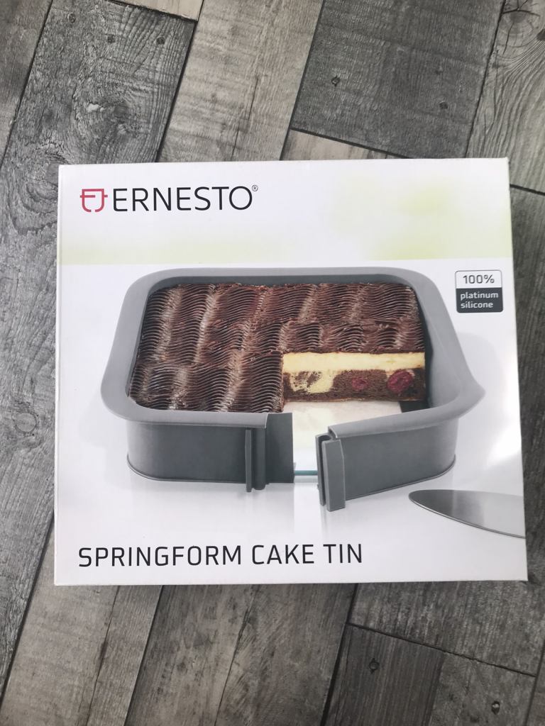 ERNESTO    SPRINGFORM CAKE TIN