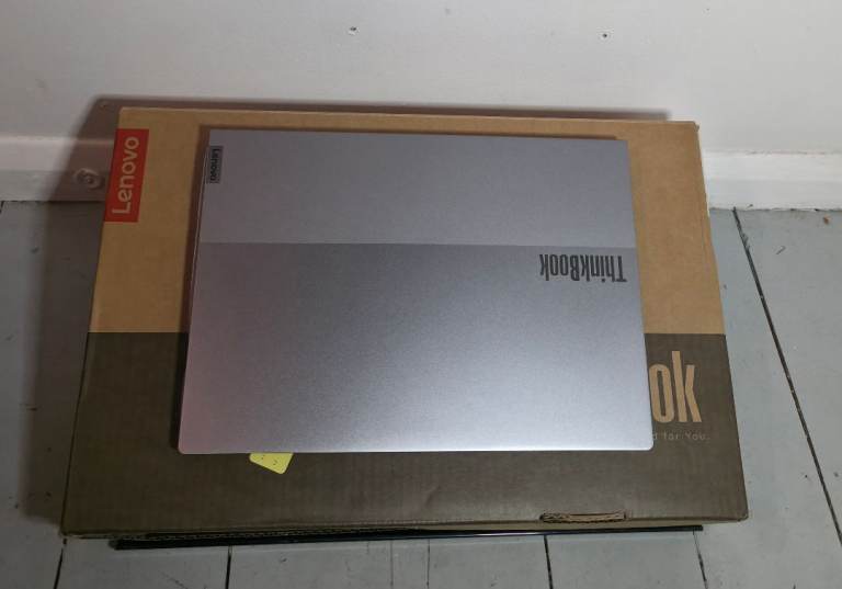 Lenovo ThinkBook 14 G8 (IAL)
