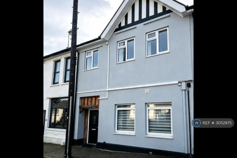 3 bedroom flat in Ystalyfera Court, Swansea, SA9 (3 bed) (#3052975)