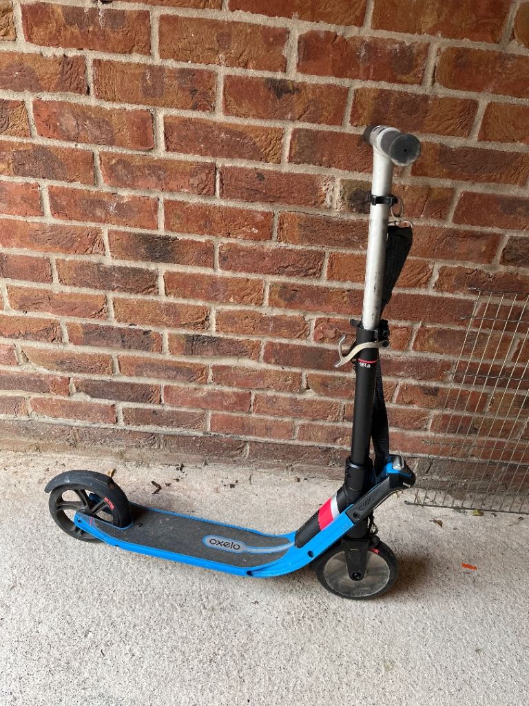 Oxelo foldable commuter scooter